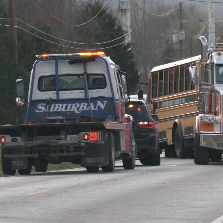 Mud Ln JCPS crash.jpeg